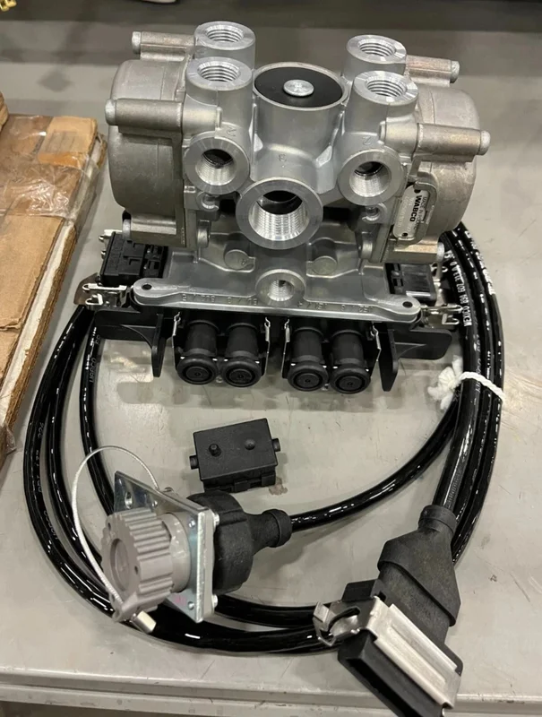 advancedtruckparts-13897788